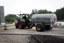 Fendt 516 Vario mit Wasserfass 